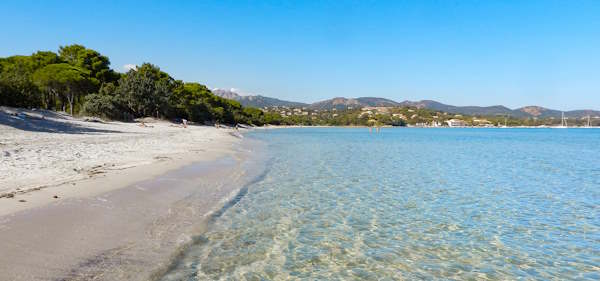 campeggio del fine settimana spiaggia di ovu santu