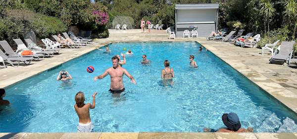 campeggio del fine settimana spiaggia di ovu santu